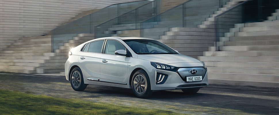 ioniq-electric-carousel-1
